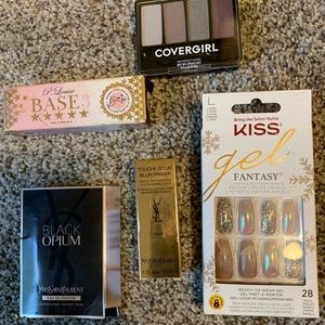 A GIRLS BEST FRIEND Travel kit ! On the Go Glam